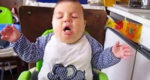 Dziecko się krztusi