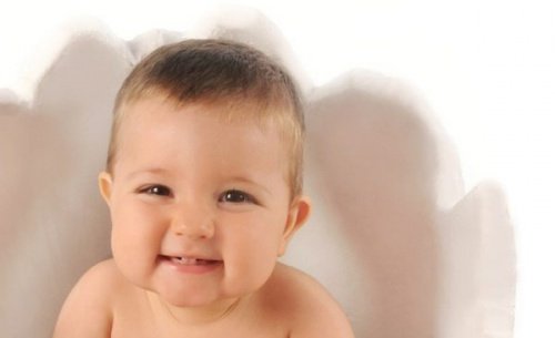 Śmiejące się dziecko sprawia, że mózg mamy jest spokojny