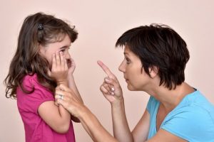 Grożenie dziecku – dlaczego jest złe i jak przestać to robić