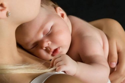 Jak łatwo uśpić niemowlę – 7 wieczornych nawyków