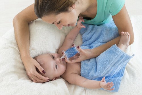 Oczyszczanie nosa dziecka