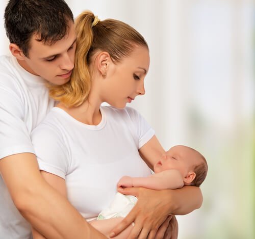 Pojawienie się dziecka wzmacnia relację między rodzicami