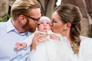 Rola rodziców chrzestnych – na czym polega?