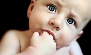 Ssanie kciuka - czy nawyk ten może być dobry dla dziecka?