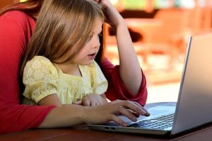 Macierzyństwo i studiowanie – jak nad wszystkim zapanować?