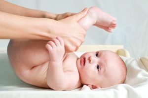 Jak załagodzić zaparcia u dzieci - kilka skutecznych sposobów