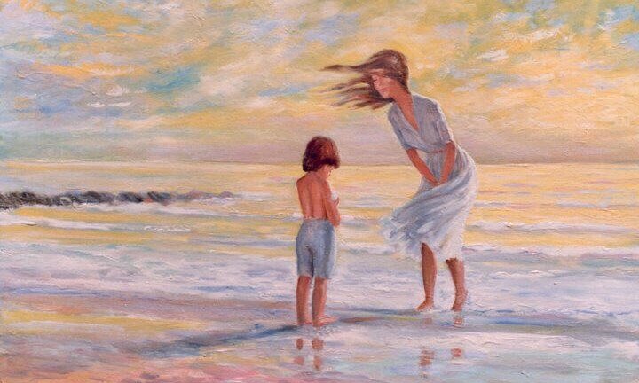 Obraz mamy nad brzegiem morza pochylającej się nad chłopcem
