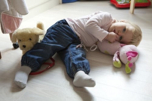 Ssanie kciuka przez dziecko