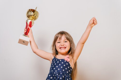 Choć to nieoczywiste, nagradzanie dobrego zachowania może przynieść skutek odwrotny od zamierzonego.