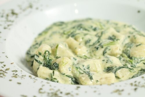 Dania ze szpinakiem, włoskie gnocchi
