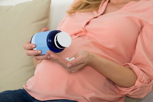 Kwas foliowy i jego znaczenie podczas ciąży