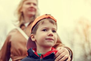 Nadopiekuńczy rodzice – nie chroń dziecka przed całym światem