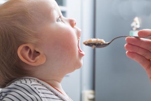 12-miesięczne dziecko: rozwój i prawidłowa dieta