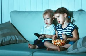 Dzieci oglądają ten sam film wiele razy z dwóch powodów