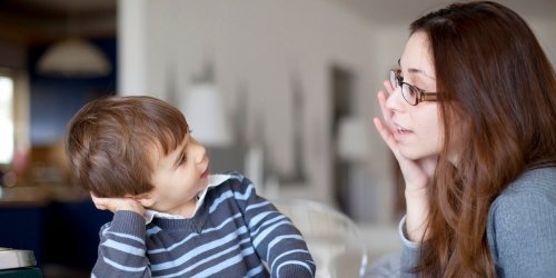 Dziecko nie może wymówić R i S - mama uczy dziecko mówić