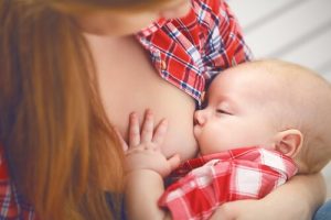 Powrót do pracy zawodowej a karmienie dziecka piersią