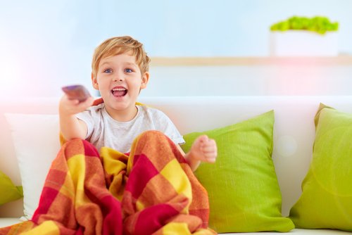 Dziecko na kanapie