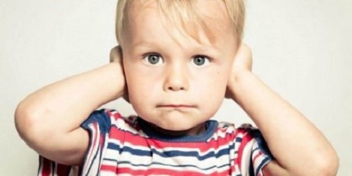 Wrzaski. Jak ich uniknąć we własnym domu? Poznaj sprawdzone sposoby.