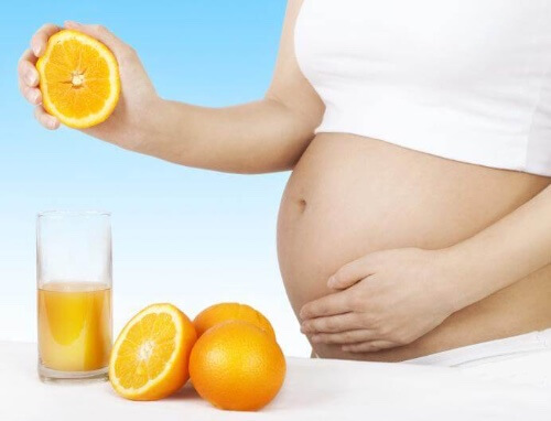 Koktajle warzywno-owocowe dla kobiet w ciąży pomogą Ci naturalnie złagodzić typowe uciążliwości towarzyszące ciężarnym.