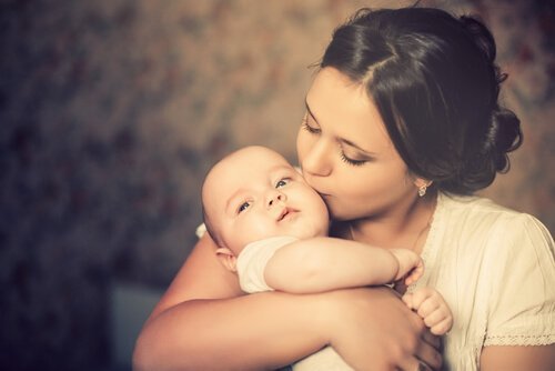 Wyjątkowa miłość matki to uczucie od pierwszego wejrzenia.