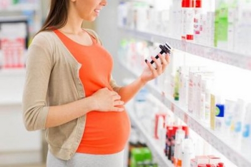 Leki, których lepiej unikać w ciąży - co musisz wiedzieć