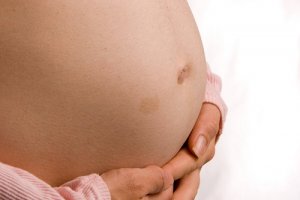 Zmiany pępka podczas ciąży, które mogą Cię zaskoczyć