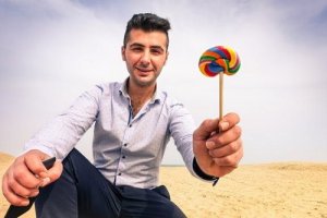 Nie wolno brać jedzenia od obcych: naucz tego dziecko