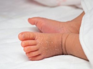 Pielęgnacja skóry noworodka: o czym należy pamiętać