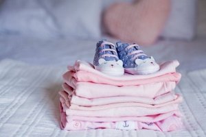 Stare ubrania dziecka: co z nimi zrobić?