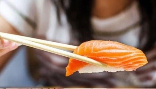 Przez okres ciąży nie jedz sushi.