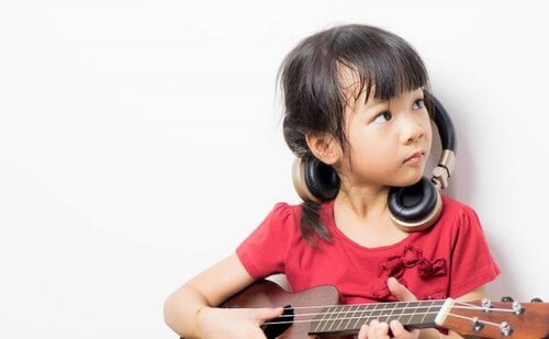 Dziewczynka z mandoliną
