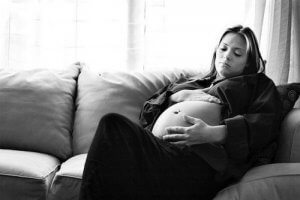 Ciąża wysokiego ryzyka: 5 emocji, które jej towarzyszą