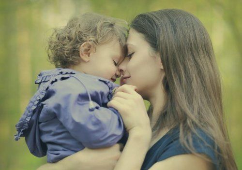 Niewinne kłamstwa, które mama zazwyczaj mówi dziecku