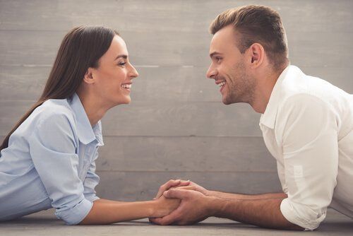 Rozmowa partnerów podtrzymuje zaangażowanie w relacji