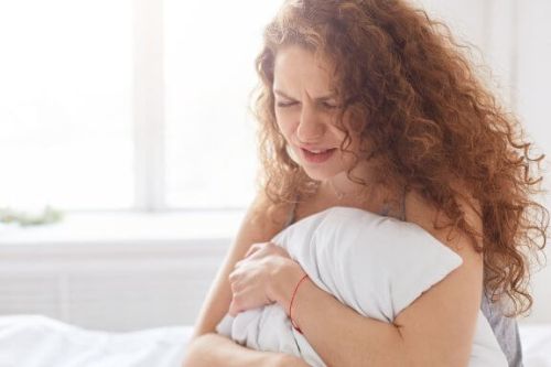 Płaczliwość podczas miesiączki: z czego wynika?