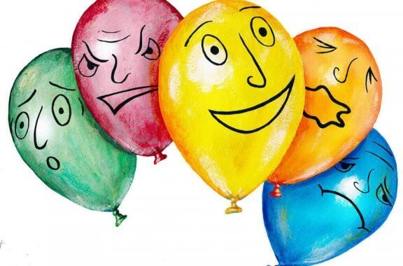 Balony z narysowanymi wyrazami twarzy
