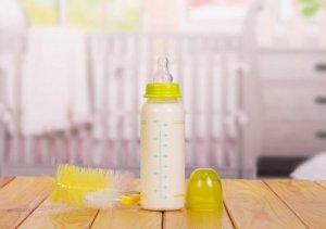 Mycie butelek dla niemowląt - czy wiesz, jak robić to w prawidłowy sposób?