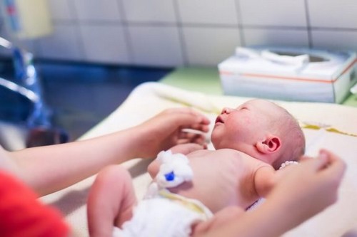 Kikut pępowinowy - dowiedz się, jak go najlepiej pielęgnować i o niego dbać!