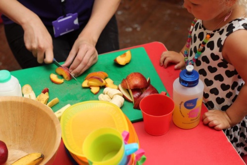 Chipsy i frytki jabłkowe to idealna alternatywa dla niezdrowych, tłustych frytek z restauracji.