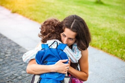 Nadopiekuńczość rodziców – poznaj 8 istotnych konsekwencji
