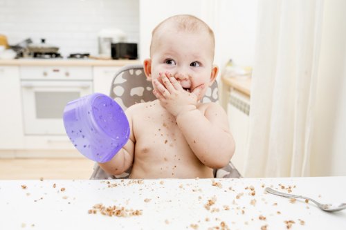 Żywność dla niemowląt- jak przejść na normalny pokarm?