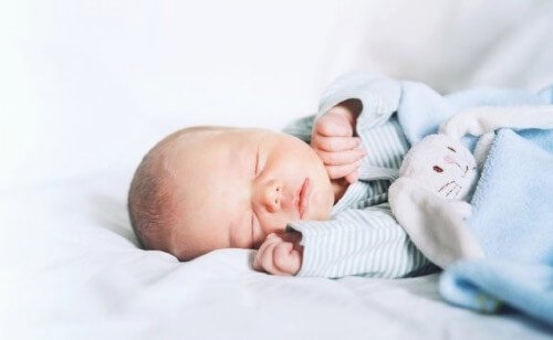 Śpiące niemowlę - pojawienie się dziecka a związek