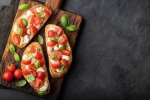 Pyszne i szybkie przekąski: 6 smakowitych pomysłów