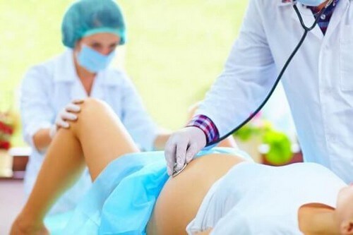 Nacięcie krocza podczas porodu - czy można uniknąć tego zabiegu?