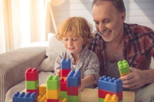 Układanie klocków jako sposób, by rozwinąć myślenie symboliczne