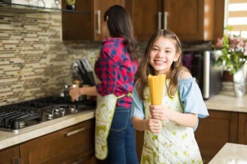 Jak zająć dziecko podczas gotowania posiłków?