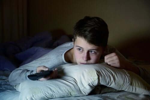 Konsekwencje braku odpowiedniej ilości snu u nastolatków