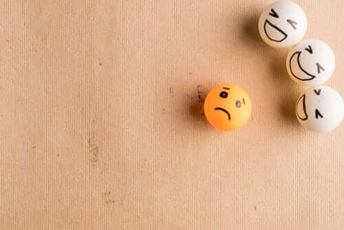 Piłeczki do ping ponga z buźkami