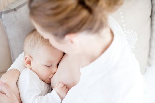 Odstawienie dziecka od piersi w nocy - kilka wskazówek