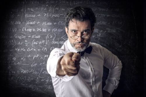 Słaby nauczyciel - czy wiesz jakie są jego cechy charakterystyczne?